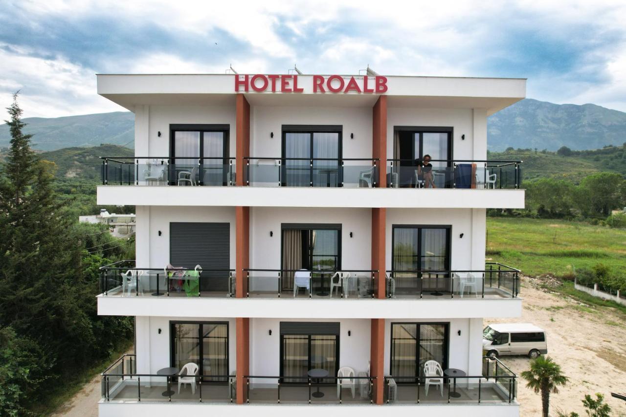 Hotel Roalb Radhimë Exterior foto